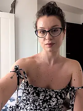 IreneBlue_'s Live XXX Chat