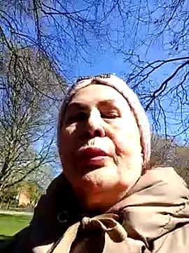 Hottie-Mom 网络视讯表演