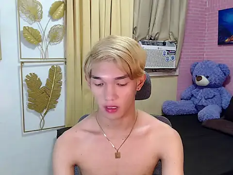 Pokazy przed kamerką – urasian_john18