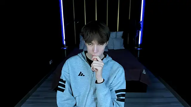 Show modela MarkBranston na web-kameri