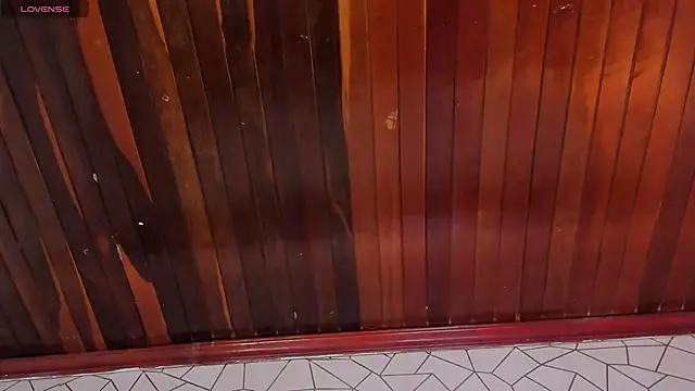 Pertunjukan Kamera Web Isa_Little_Star