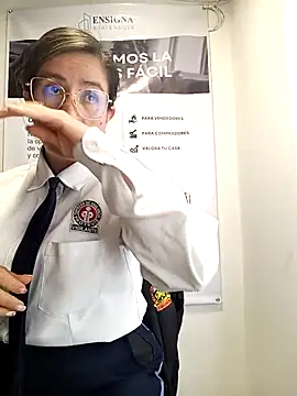 Valentina--1 Adlı Modelin Canlı XXX Sohbeti