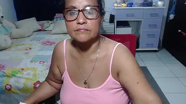 pervert_mommy_ Adlı Modelin Canlı XXX Sohbeti