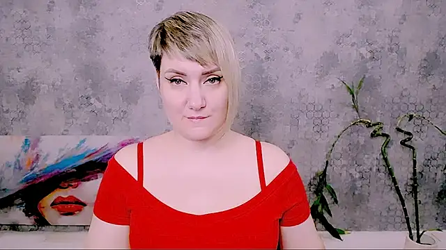 XXX chat uživo modela Djullia