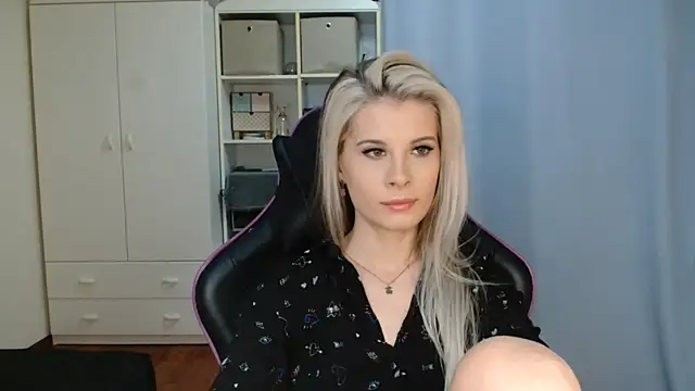 KristineGlow Chat XXX in diretta