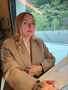 EmaSalis Obrolan Langsung XXX