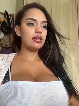 Sara-77 Chat XXX in diretta