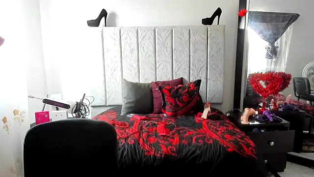 AndreaKinky 现场XXX聊天