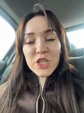 Veliora – Naživo XXX chat