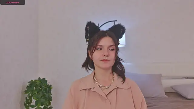 NyraVesperisのライブXXXチャット