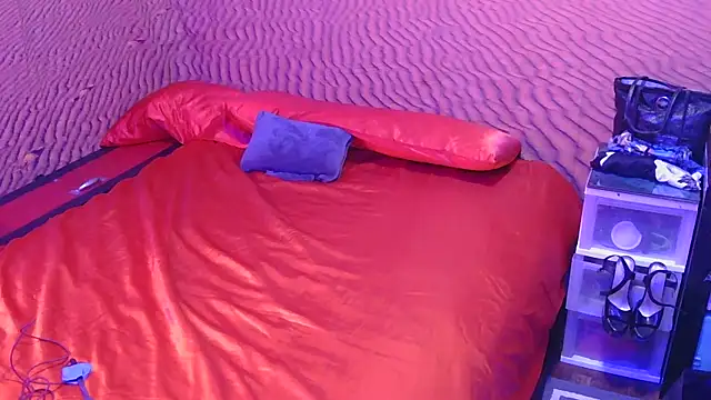 BusyB1983のライブXXXチャット