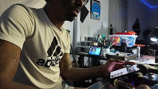 Chat +18 de Triggerhappycj100 ao vivo