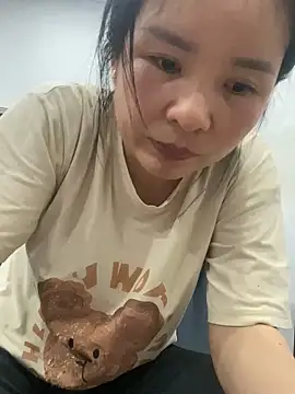 Ivy_Trix2のライブXXXチャット