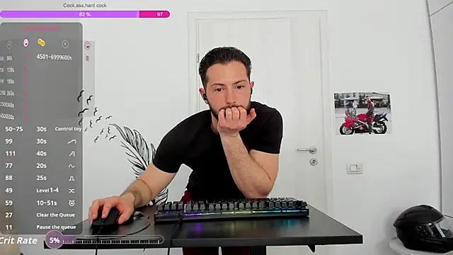 ZackFraser's Live XXX Chat