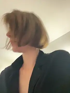 Kamorana Live XXX-Chat