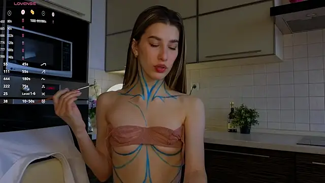 Онлайн чат XXX Quinavelle