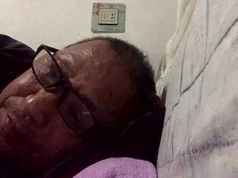 Chat +18 de yaocaobi8 ao vivo