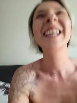 Raluca_Fr élő XXX-chatje