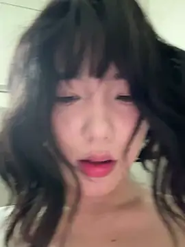 Show de lucy2027 na webcam