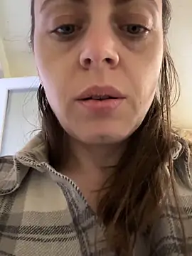 แชท XXX สดของ ladywithbigass