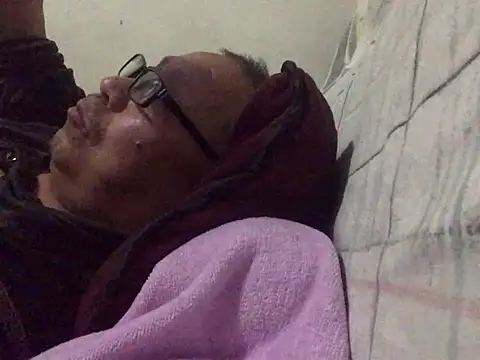 yaocaobi8 在線直播表演