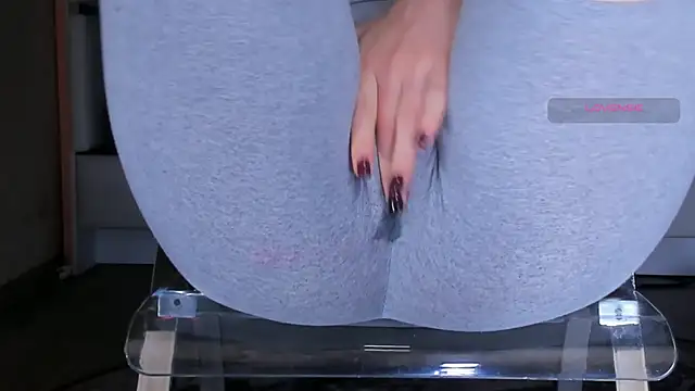 Cameltoe_squirt_inPants 现场XXX聊天