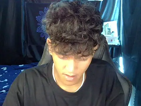 hugekenbigcock Pertunjukan Webcam