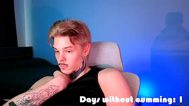 DENIS_HERE's Live XXX Chat