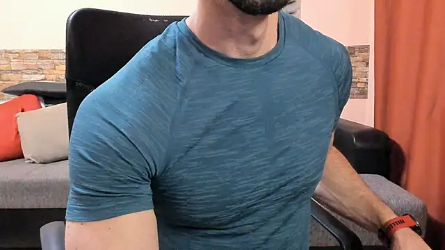 عرض كام HotHunkTrainer