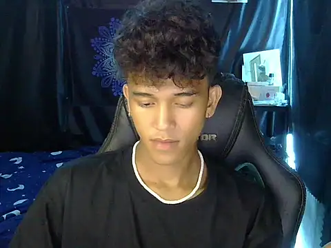 hugekenbigcock Webcamshow