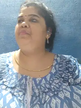 tamilthanushri 即時 XXX 聊天