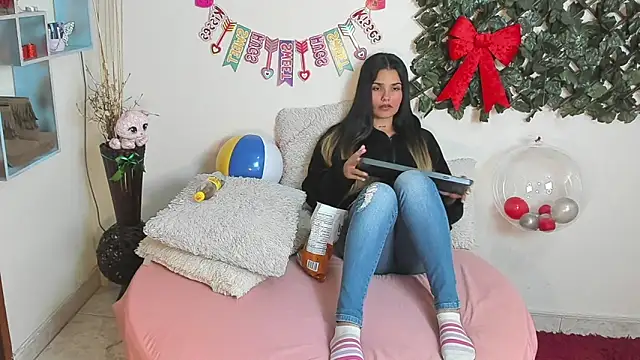 DestinyHills Chat XXX in diretta