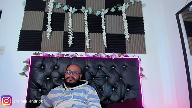 _Annie_Andrick_ Show Webcam