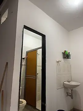 Webkamerová show zaracollins01