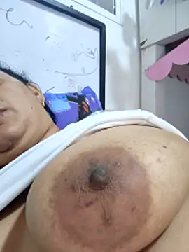 violetpoloのライブXXXチャット