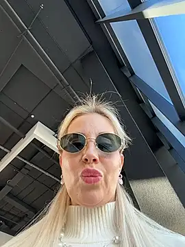 LisaMurr – Naživo XXX chat