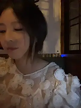 Lola666999 现场XXX聊天