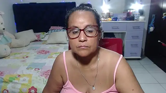 Chat +18 de pervert_mommy_ ao vivo