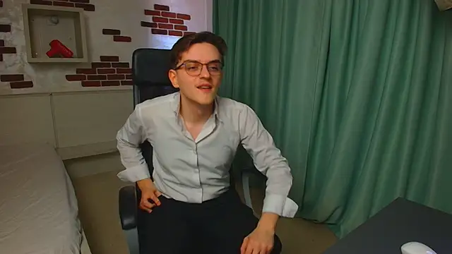 FelixStarkk 网络视讯表演