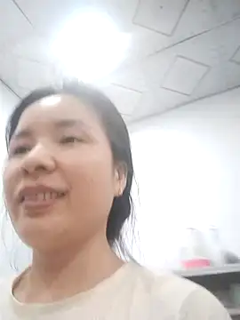 Ivy_Trix2のライブXXXチャット