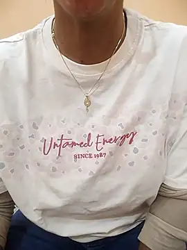 Živý XXX chat Rising_Queen