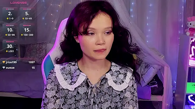 EmilyChaves 即時 XXX 聊天