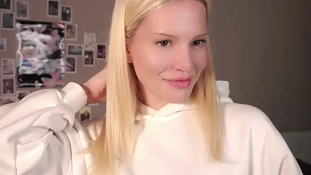 Chat +18 de PamilaPoppe ao vivo