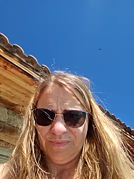 XXX chat uživo modela BLONDKICIA1