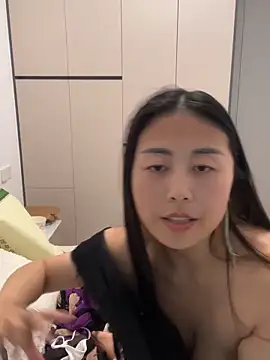 zzdd999's Live XXX Chat