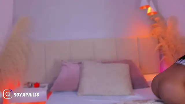 aprilebony_のライブXXXチャット