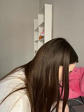 HotCherry18 Adlı Modelin Canlı XXX Sohbeti