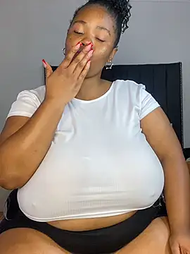 LunaCovenn's Live XXX Chat