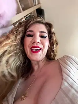 didihairypussy's Live XXX Chat