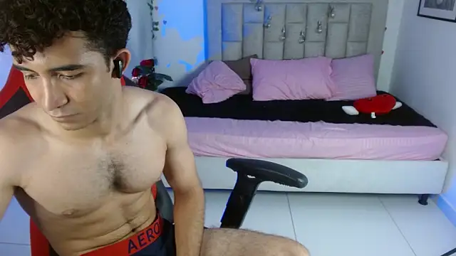 Онлайн чат XXX Caius_fox